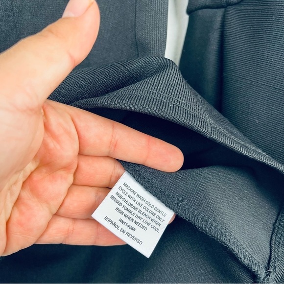 NWT bar III size S black knit flare sleeves blouse - Picture 5 of 5